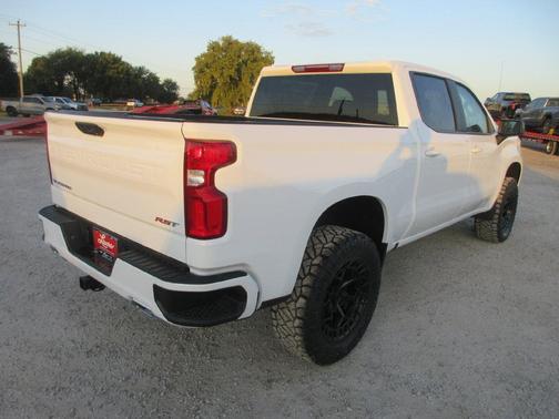 Summit White 2026 Chevrolet Silverado 1500 RST