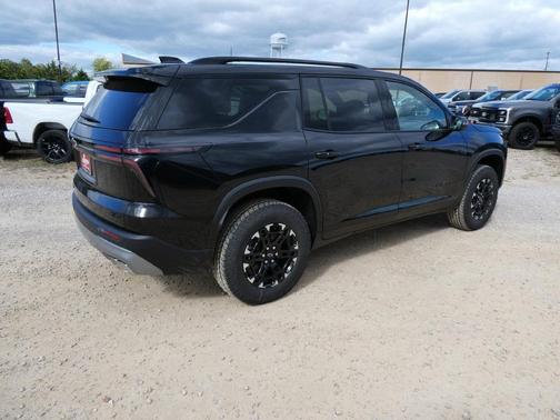Mosaic Black Metallic 2027 Chevrolet Traverse AWD Z71
