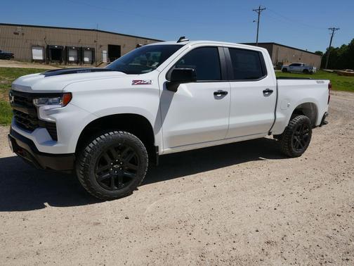 Summit White 2026 Chevrolet Silverado 1500 LT Trail Boss