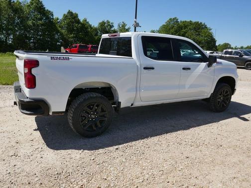 Summit White 2026 Chevrolet Silverado 1500 LT Trail Boss