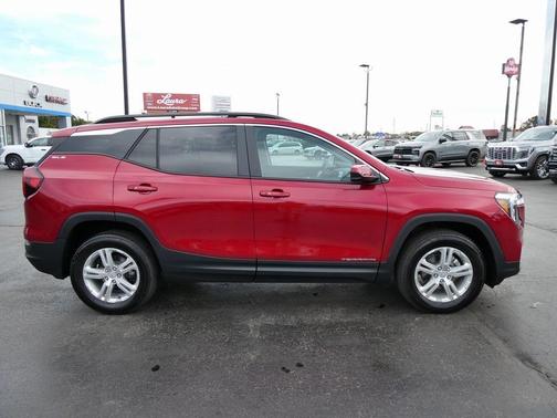 2024 GMC Terrain SLE