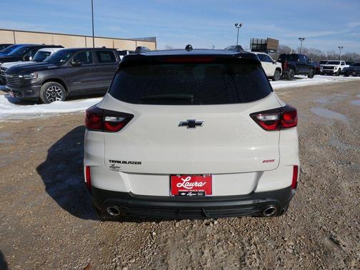 White Sand 2026 Chevrolet Trailblazer RS