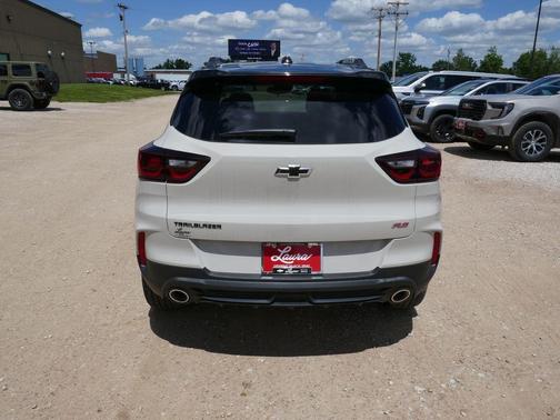 White Sand 2026 Chevrolet Trailblazer RS