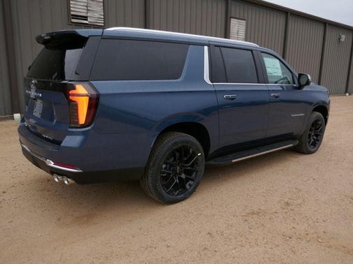 Lakeshore Blue Metallic 2026 Chevrolet Suburban Premier