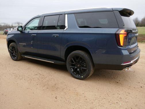Lakeshore Blue Metallic 2026 Chevrolet Suburban Premier