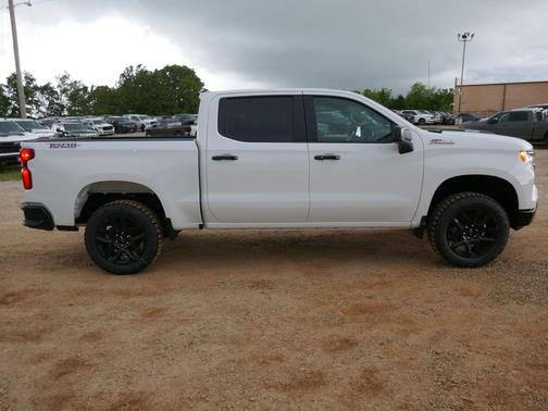 Summit White 2026 Chevrolet Silverado 1500 LT Trail Boss
