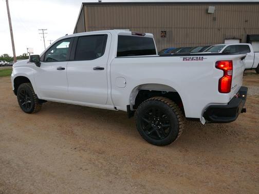 Summit White 2026 Chevrolet Silverado 1500 LT Trail Boss