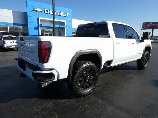 2024 GMC Sierra 2500 AT4