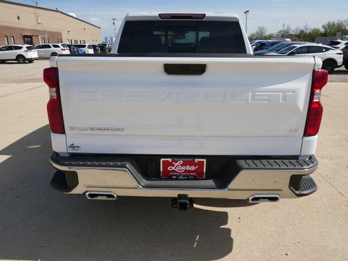 Summit White 2026 Chevrolet Silverado 1500 LT