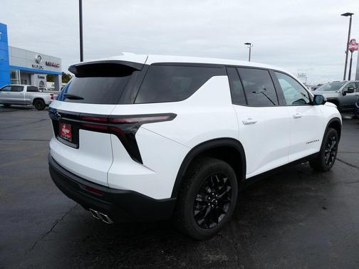 2024 Chevrolet Traverse LS