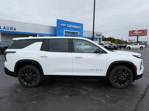 2024 Chevrolet Traverse LS