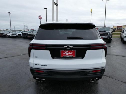 2024 Chevrolet Traverse LS