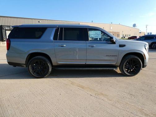 Sterling Metallic 2026 GMC Yukon XL 4WD Elevation