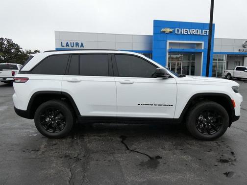 2024 Jeep Grand Cherokee Laredo