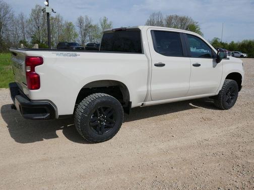 White Sand 2026 Chevrolet Silverado 1500 Custom Trail Boss