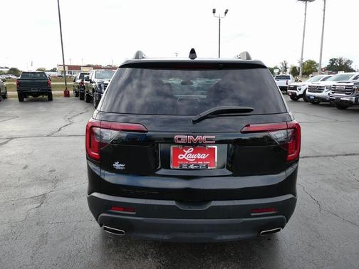 2022 GMC Acadia SLT