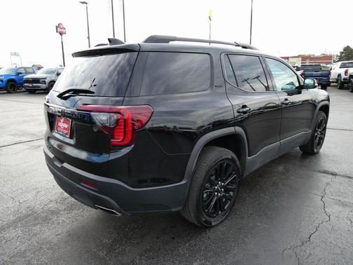 2022 GMC Acadia SLT