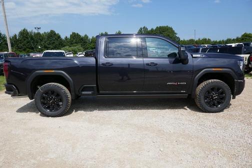 2025 GMC Sierra 2500 AT4