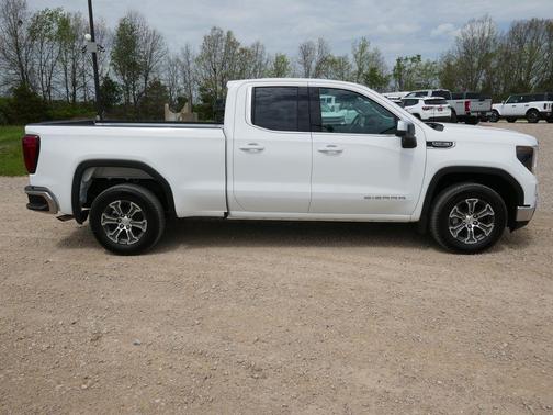 Summit White 2026 GMC Sierra 1500 SLE