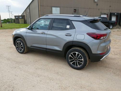 Sterling Gray Metallic 2026 Chevrolet Trailblazer LT