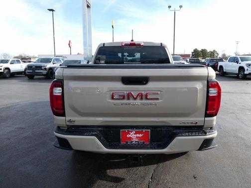 2024 GMC Canyon AT4