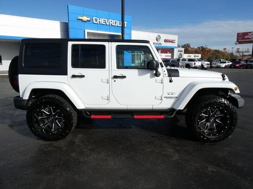 2016 Jeep Wrangler Unlimited Sahara