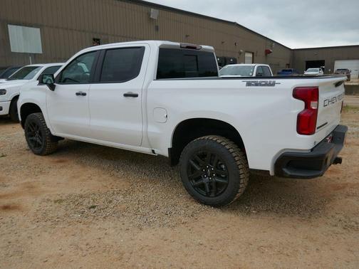 Summit White 2026 Chevrolet Silverado 1500 LT Trail Boss