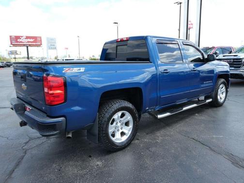 Deep Ocean Blue Metallic 2017 Chevrolet Silverado 1500 LT