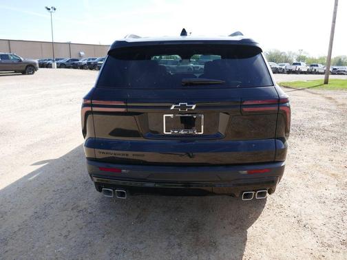 Mosaic Black Metallic 2026 Chevrolet Traverse LT