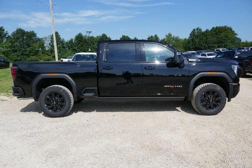 2025 GMC Sierra 2500 AT4