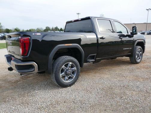 Onyx Black 2026 GMC Sierra 2500 SLE