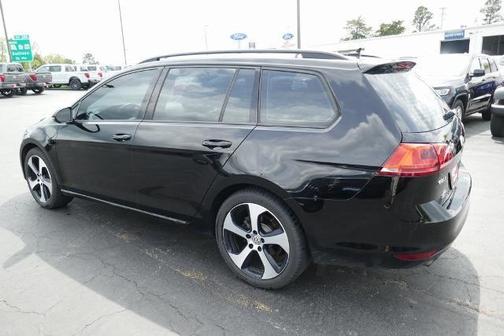2016 Volkswagen Golf SportWagen TSI S 4-Door