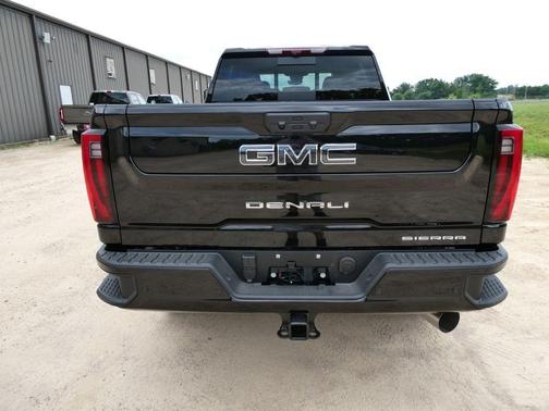 Onyx Black 2026 GMC Sierra 2500 Denali Ultimate