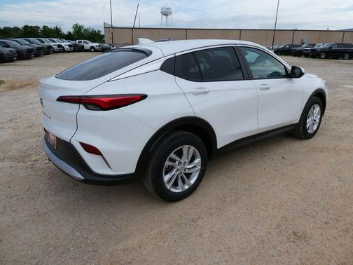 Summit White 2026 Buick Envista Preferred
