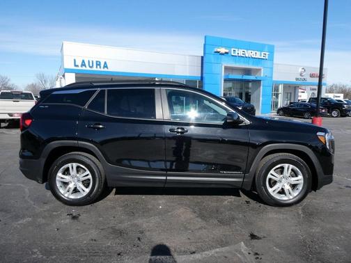 2022 GMC Terrain SLE