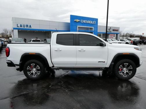 2023 GMC Canyon AT4