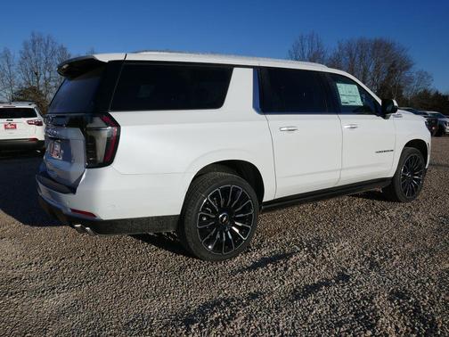 Polar White 2026 Chevrolet Suburban High Country