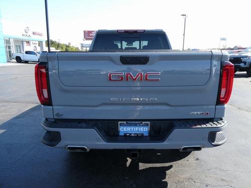 2024 GMC Sierra 1500 AT4