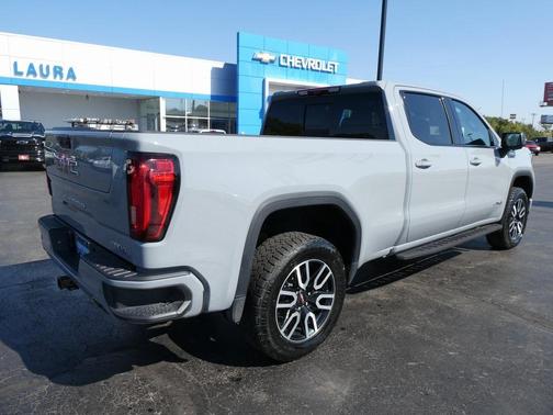2024 GMC Sierra 1500 AT4