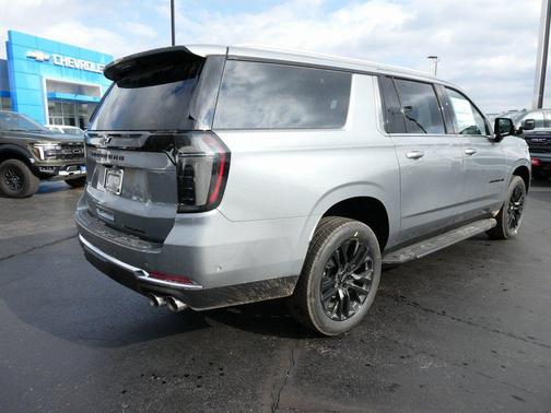 Sterling Gray Metallic 2026 Chevrolet Suburban Premier