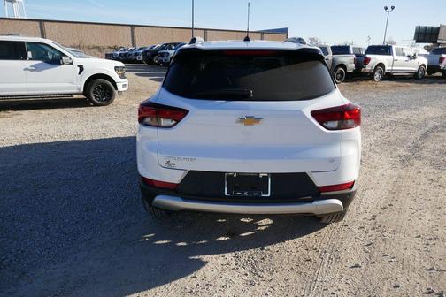 Summit White 2026 Chevrolet Trailblazer LT