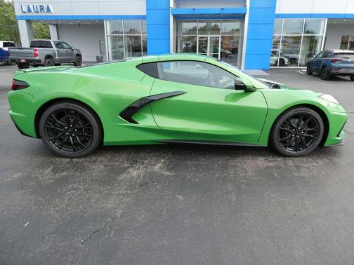 Green Metallic 2026 Chevrolet Corvette Stingray w/1LT