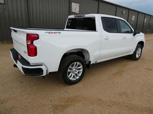 Summit White 2026 Chevrolet Silverado 1500 RST