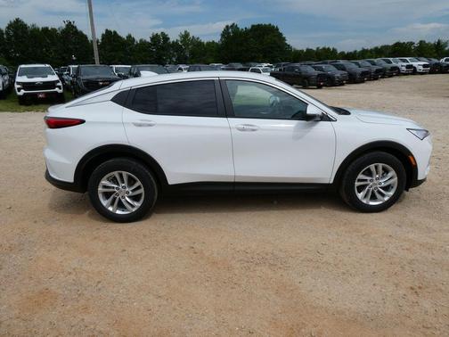 Summit White 2026 Buick Envista Preferred