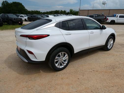 Summit White 2026 Buick Envista Preferred
