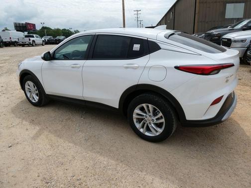 Summit White 2026 Buick Envista Preferred