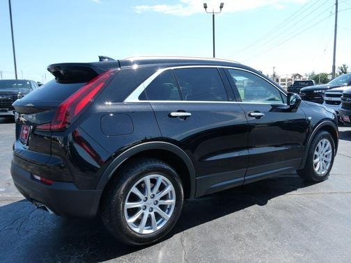 Stellar Black Metallic 2019 Cadillac XT4 Luxury