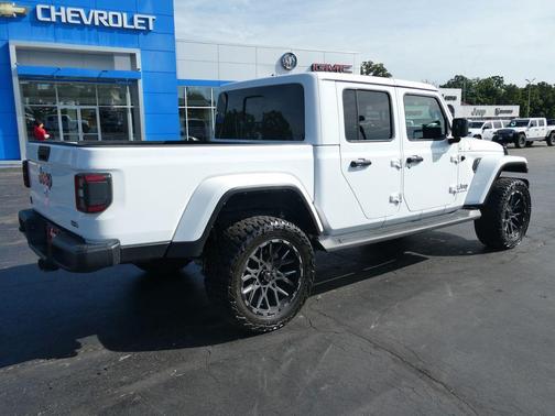 Bright White Clearcoat 2021 Jeep Gladiator Overland