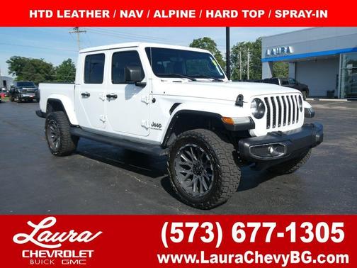 Bright White Clearcoat 2021 Jeep Gladiator Overland