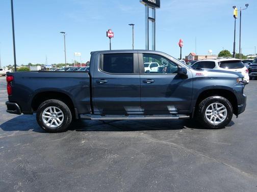 Shadow Gray Metallic 2021 Chevrolet Silverado 1500 RST